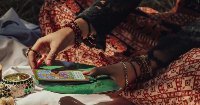 Bói Tarot xem người ấy có liên lạc với bạn không