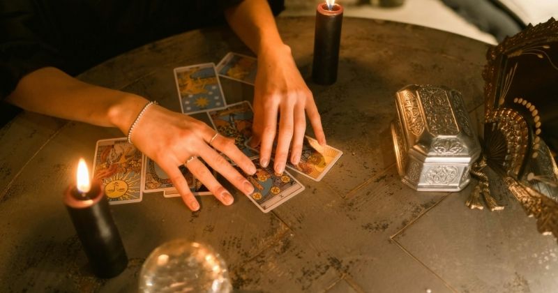Nỗi nhớ có thể đến từ tình cảm, tiếc nuối, thói quen hoặc sự chưa buông bỏ