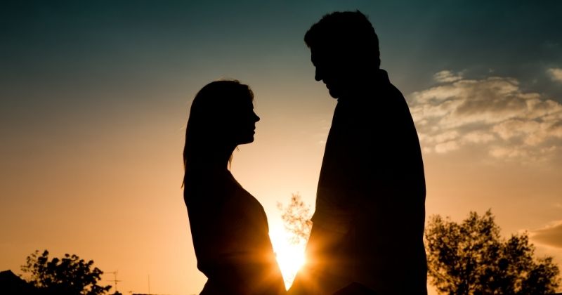 Điều quan trọng không chỉ là họ nghĩ gì về bạn, mà là bạn có được tôn trọng và bình yên hay không