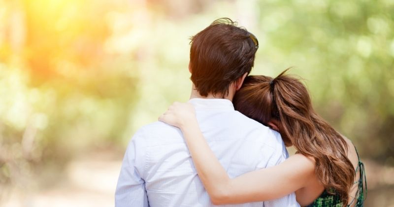 Dù tin vào linh cảm, một mối quan hệ vẫn cần sự giao tiếp rõ ràng, tôn trọng và hành động thật lòng
