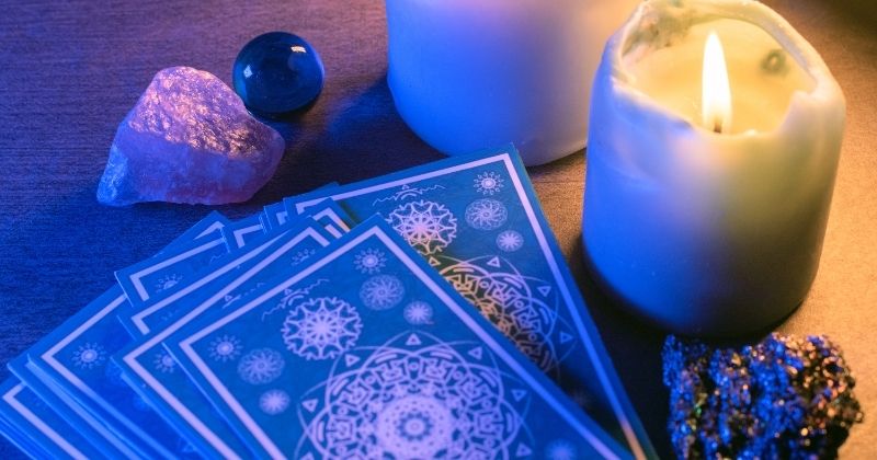 Tarot không khẳng định chắc chắn người ấy sẽ quay lại